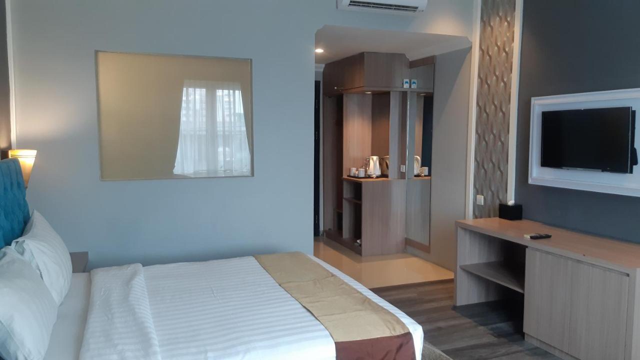 Luminor Hotel Palembang By Wh Free Massage 10 Minutes Zewnętrze zdjęcie